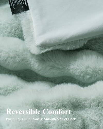 Ultra Soft Cozy Faux Fur Throw Blanket, Fuzzy Plush Thick Bubble Blanket, Oversize Luxury Fluffy Blanket for Couch