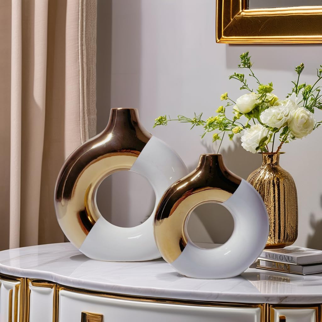Modern Ceramic Vase for Pampas Grass / Small / White Gold