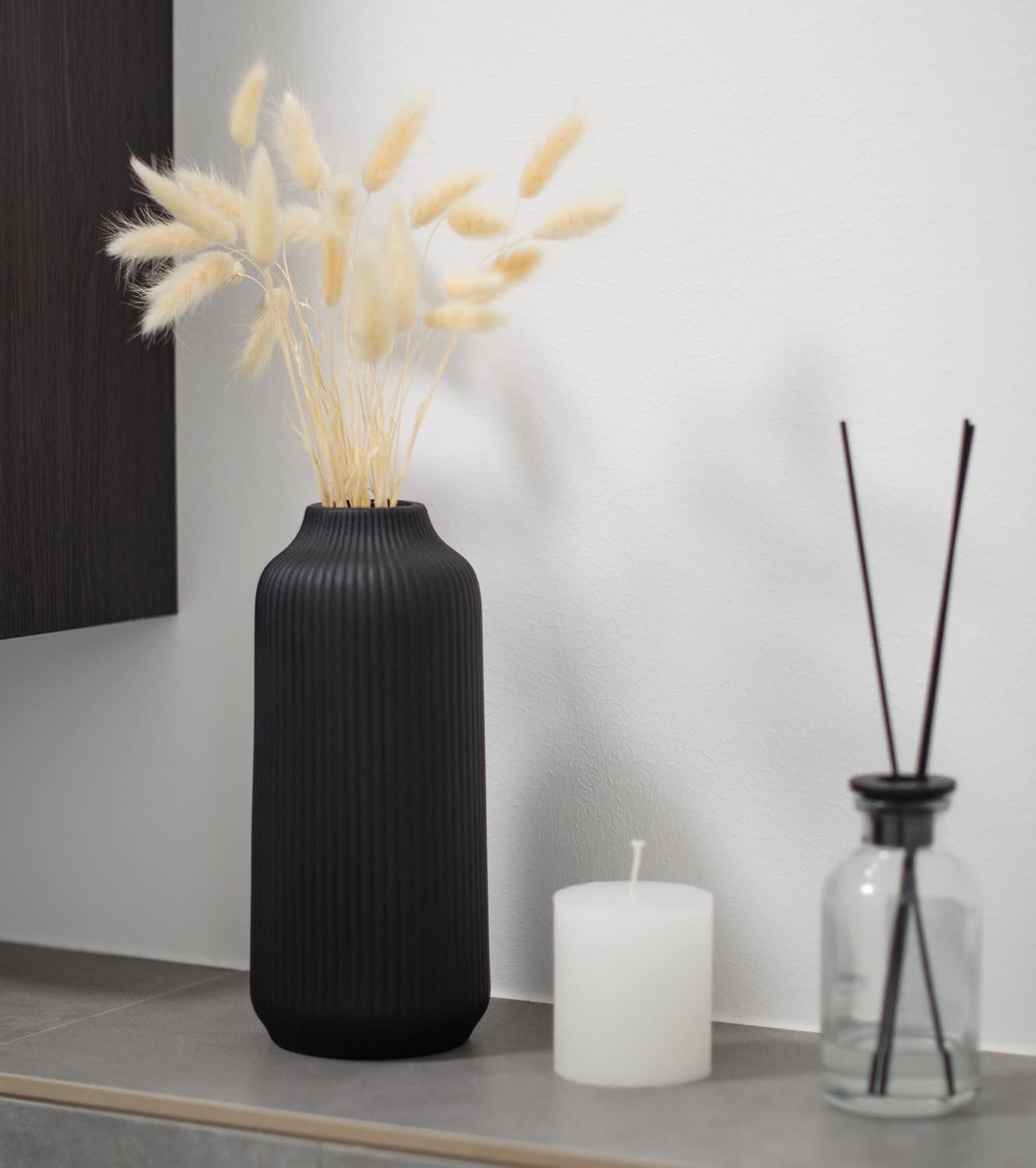 Ceramic Vase in Nordic Style / Black / Single Medium / 8 Inch