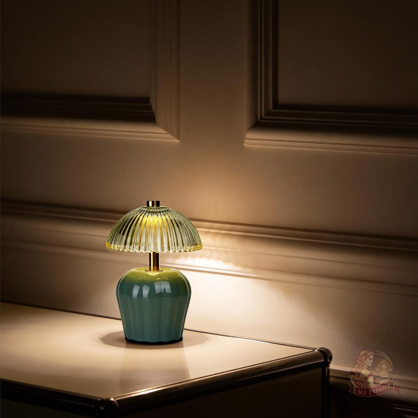 Rechargeable Table Lamp / Green