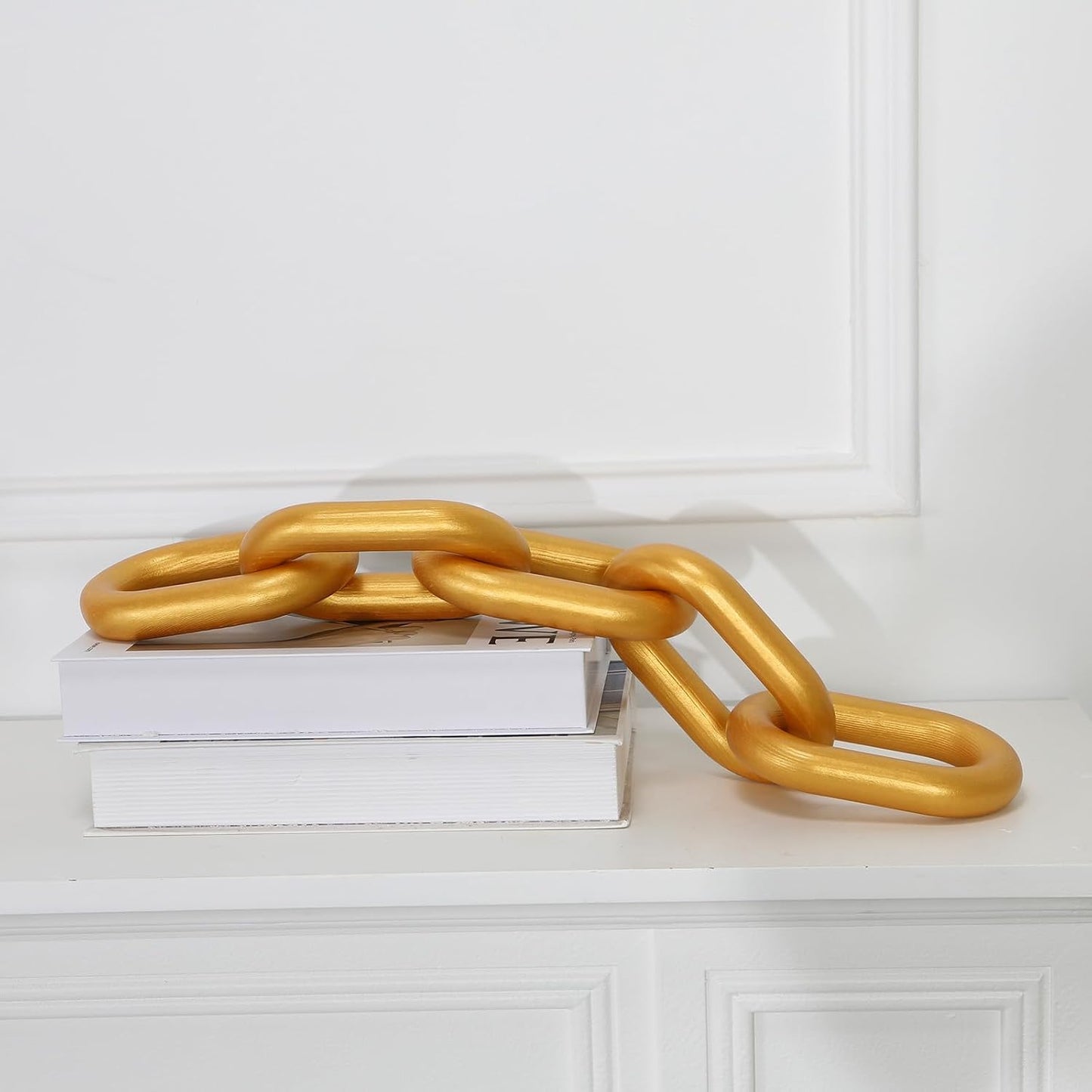 Golden Wood Chain Link Decor / Gold / 22"D x 3.9"W