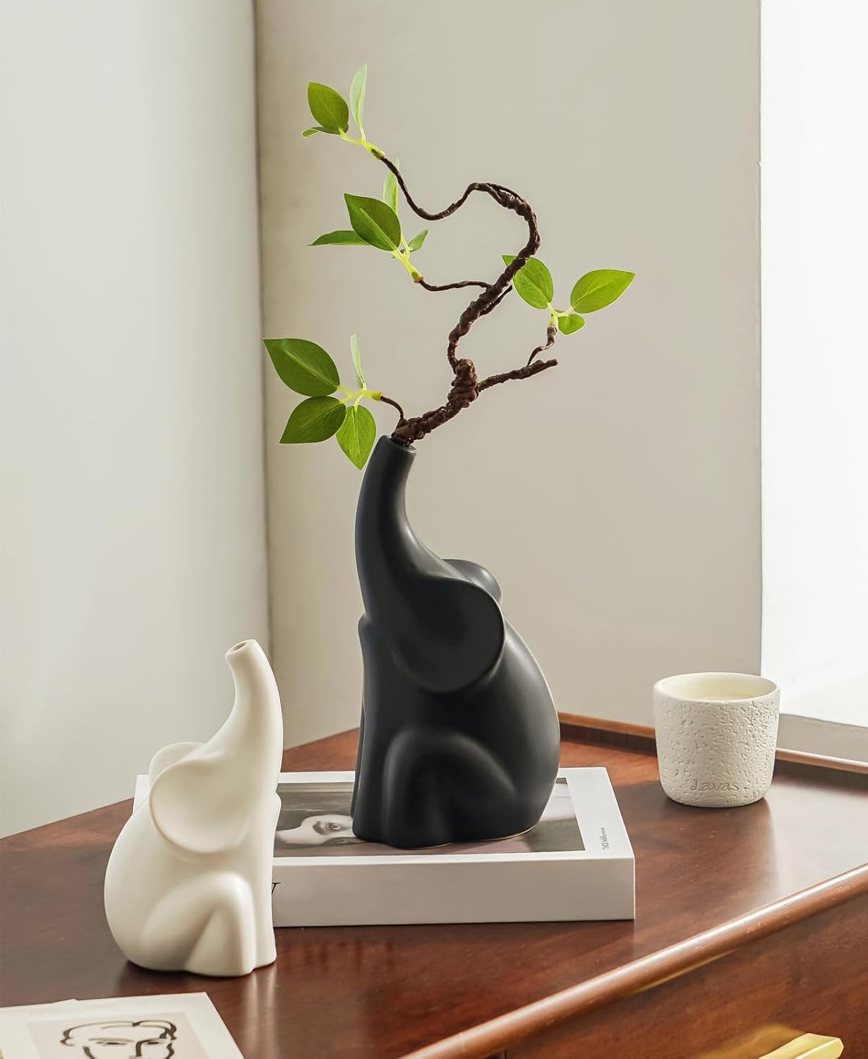 Modern Ceramic Decor Statue / Black White