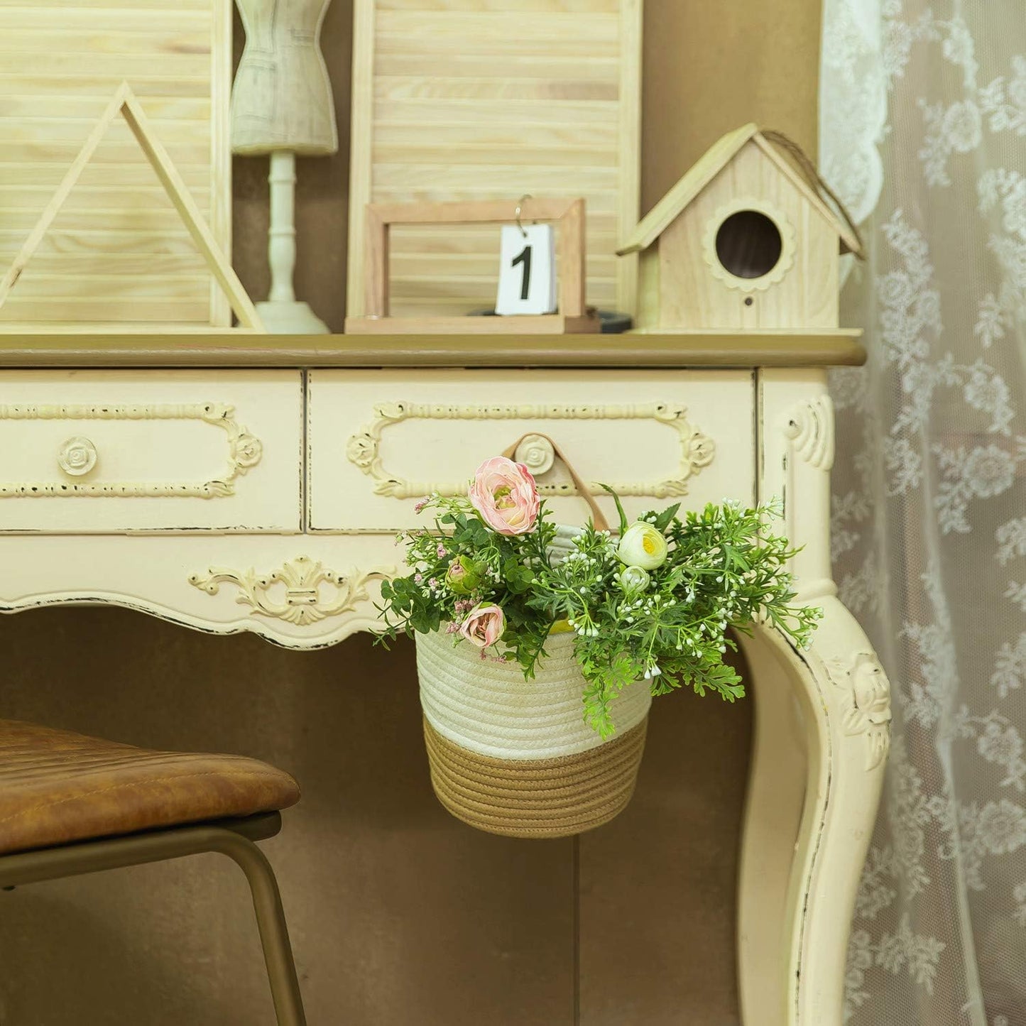 Small Wicker Wall Baskets / White and Brown