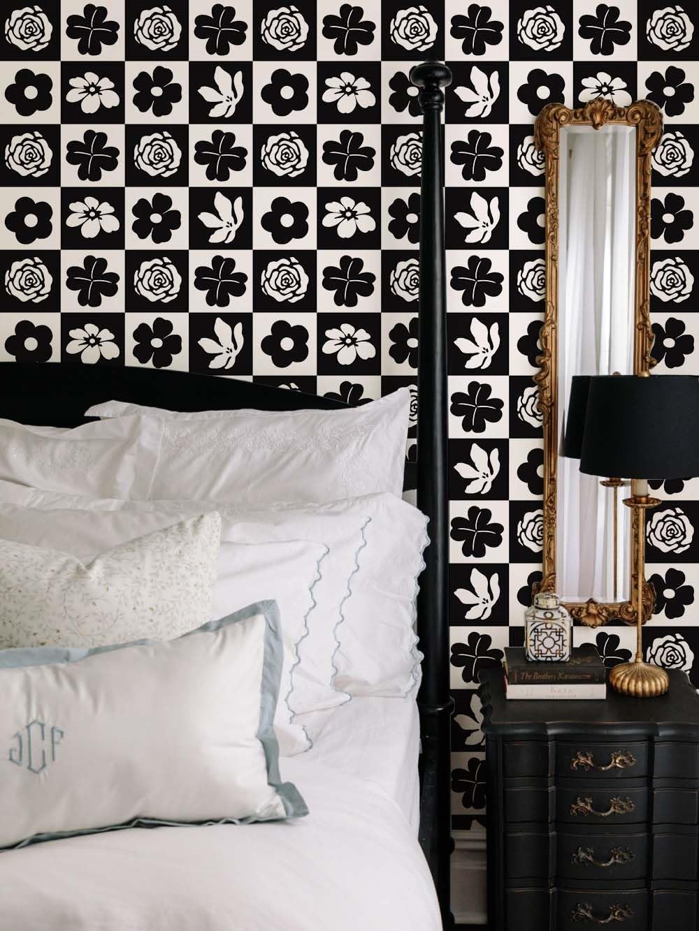 Black and White Wallpaper Peel and Stick Checkerboard Plaid Contact Paper / 17.3 x 196 / Black/white