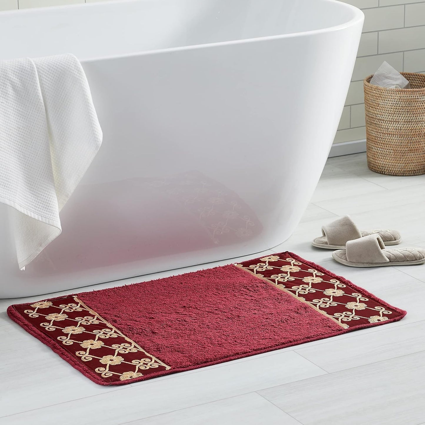 Zahari Home Elegant Rose Classic Bathroom Rug Modern Bath Rug Luxury Contemporary Decor Beautiful Shower Mat Unique