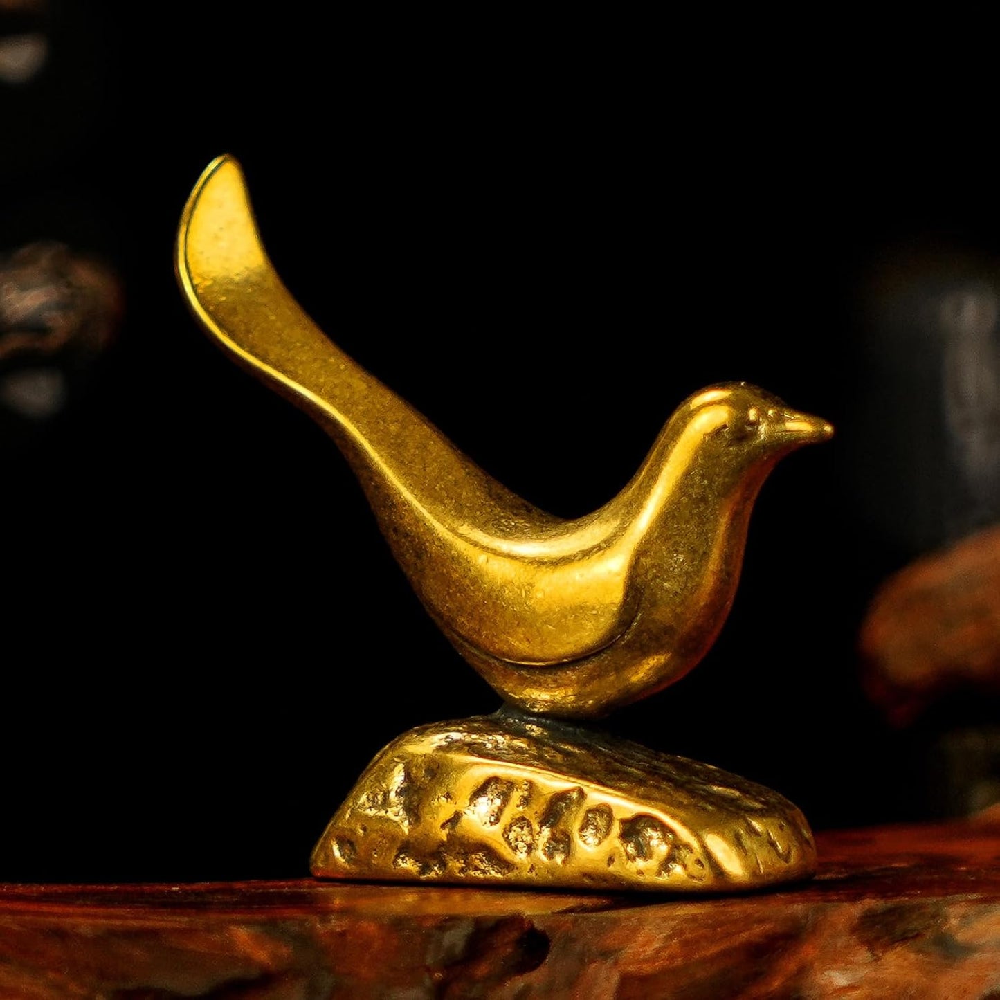 100% Pure Brass Handmade Figurine / Simple Bird