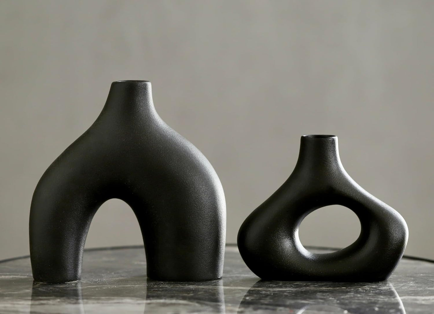 White Ceramic Hollow Donut Vase Decor / Black / Set of 2