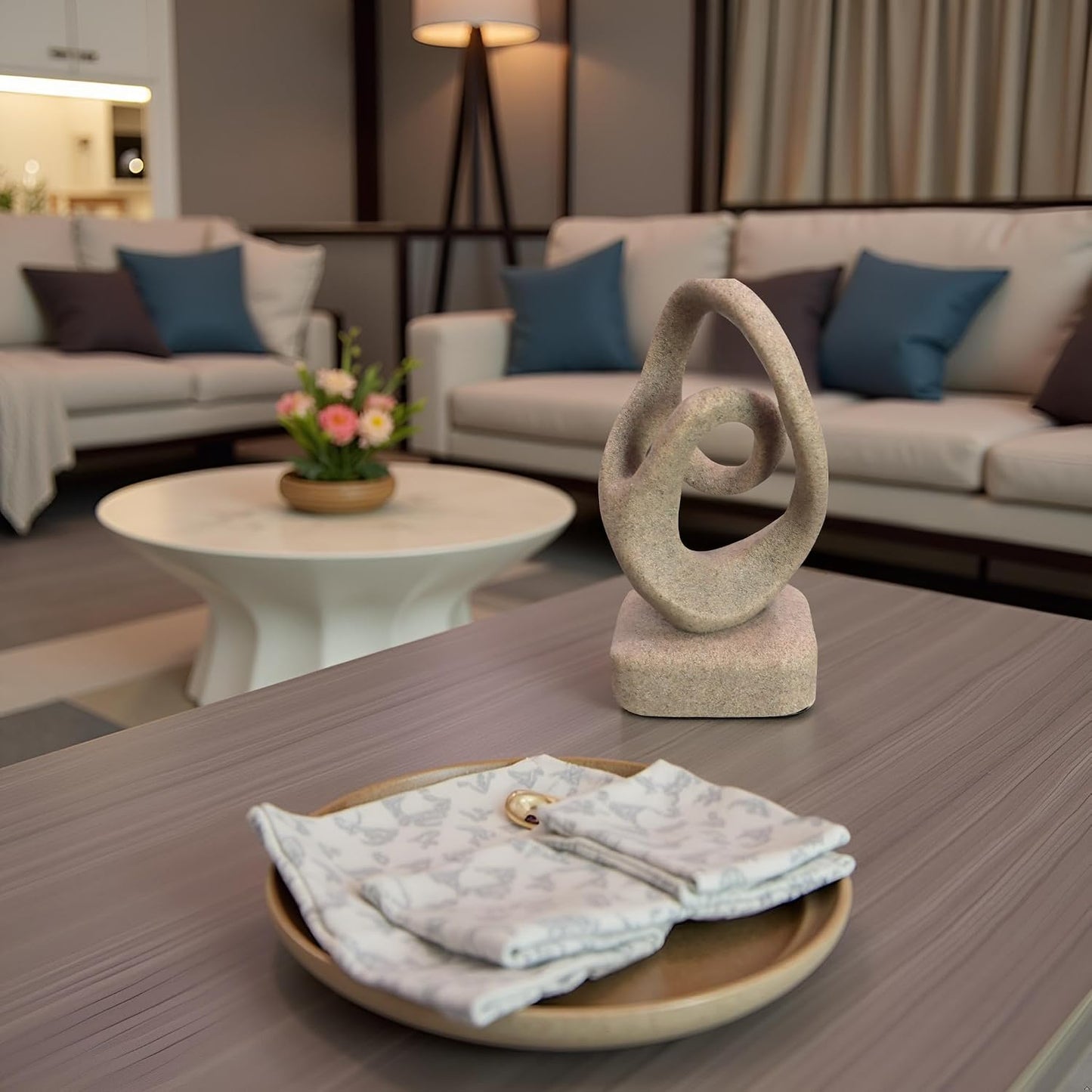 Coffee Table Statues / Beige-b