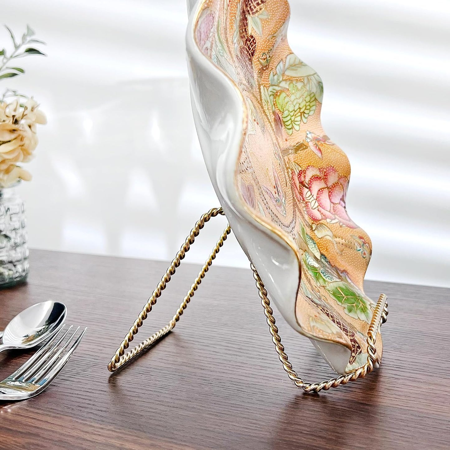 Twisted -toned Wire Easel Stand / Gold