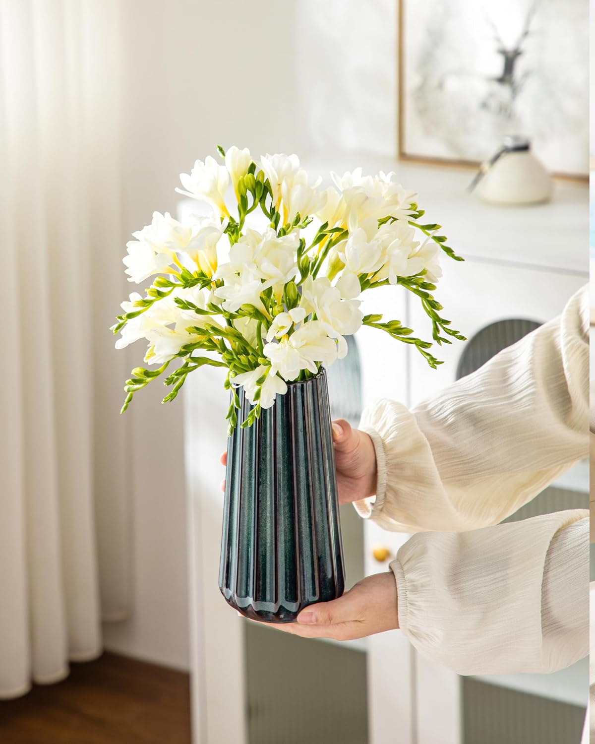 Ceramic Vase / Modern Ribbed Glossy Decorative Vase / Green / 7.8 Inch