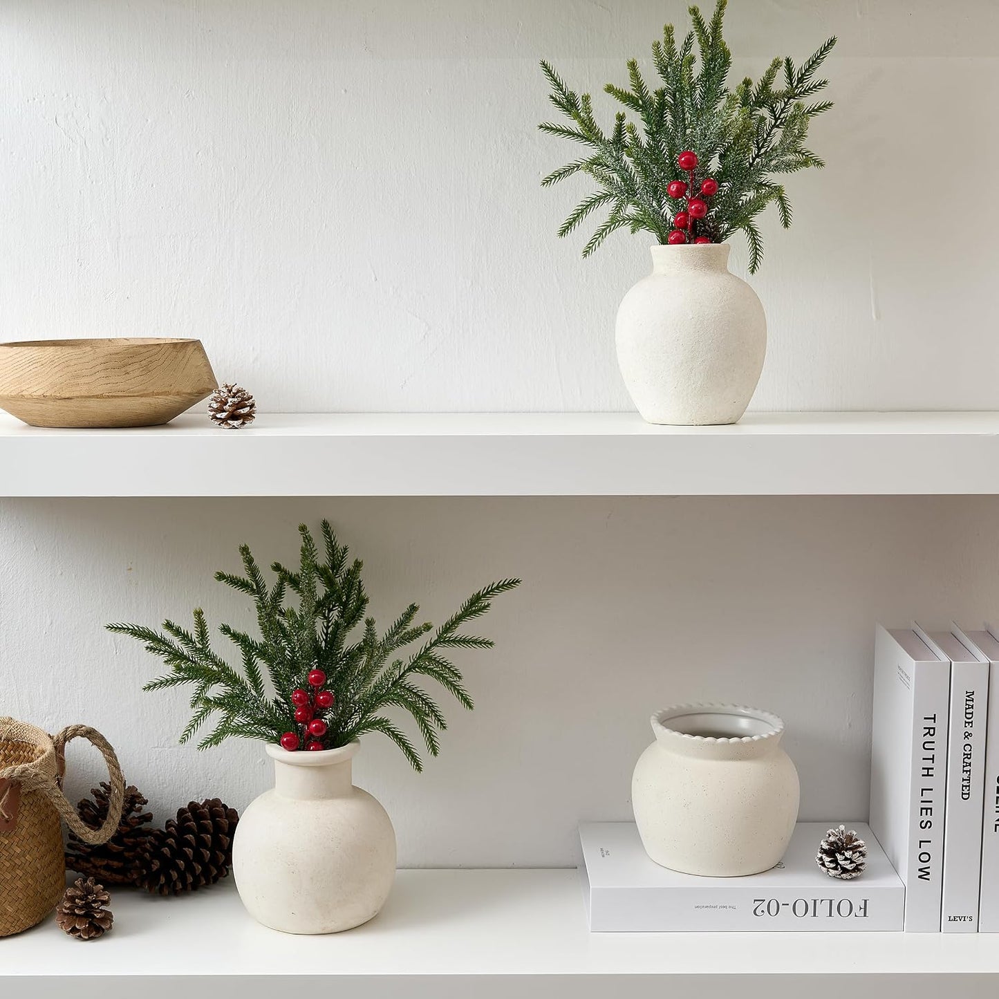 Ceramic Decorative Flower Vase / White / 6 Inch