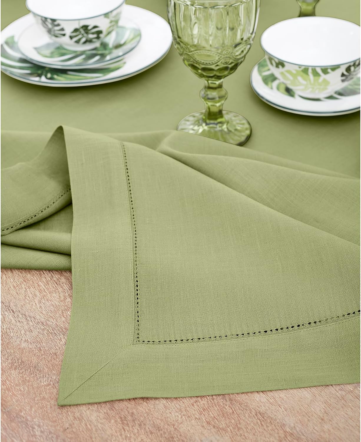Solino Home 100% Pure Linen Dinner Napkins Moss Green, 20 x 20 in, Set of 4 | Classic Hemstitch Cloth Napkins for