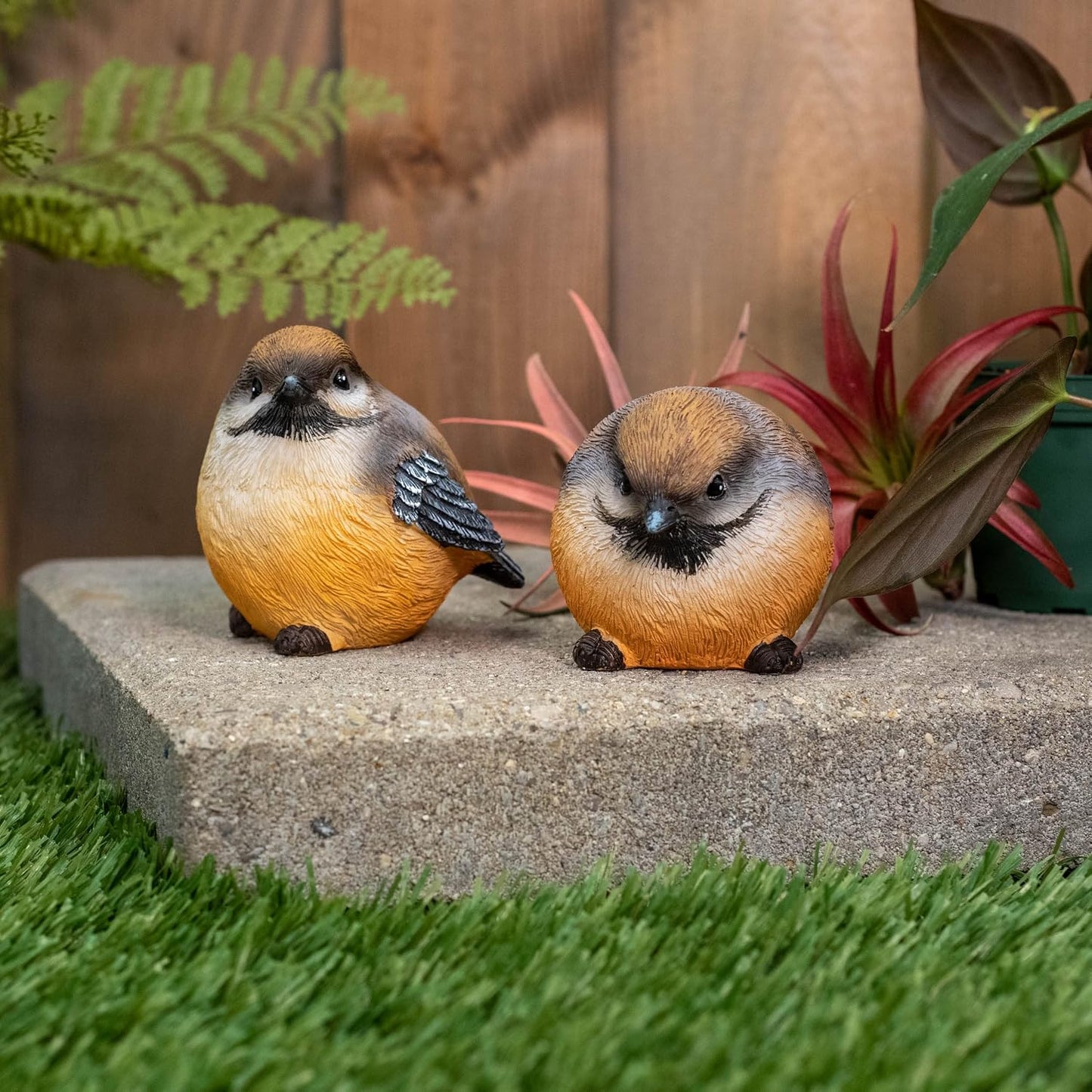 Brown Resin Figurine / Yellow / 3 Inch / Set of 2