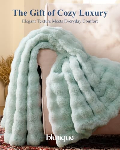 Ultra Soft Cozy Faux Fur Throw Blanket, Fuzzy Plush Thick Bubble Blanket, Oversize Luxury Fluffy Blanket for Couch