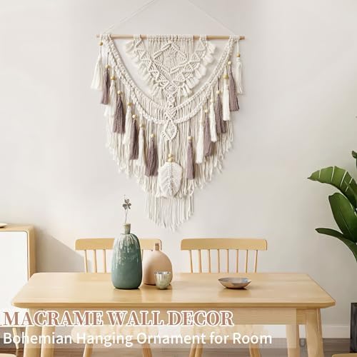 Macrame Wall Hanging / Pink