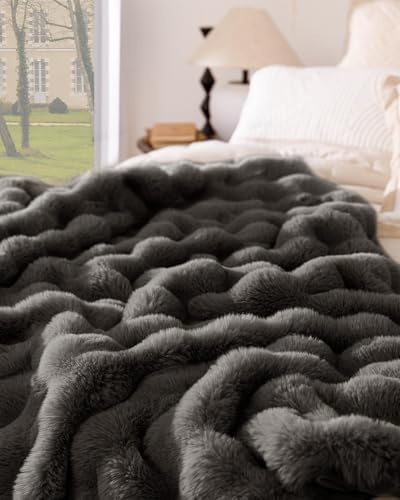 Ultra Soft Cozy Faux Fur Throw Blanket, Fuzzy Plush Thick Bubble Blanket, Oversize Luxury Fluffy Blanket for Couch
