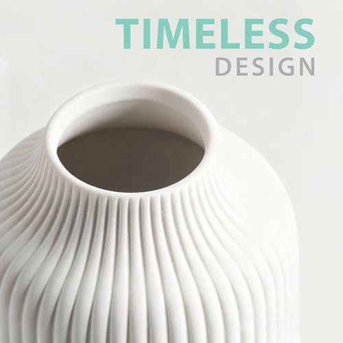 Ceramic Vase in Nordic Style / White / Single Medium / 8 Inch