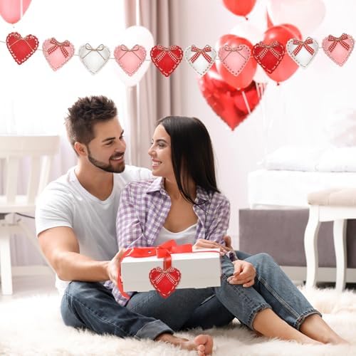 HunnmingRe 24 Pcs Valentine Felt Heart Ornaments for Tree Small Heart Hanging Decorations Valentine Felt Baubles for Home Wedding Party Decor(2.4 Inch,Elegant Style,Red Pink White)