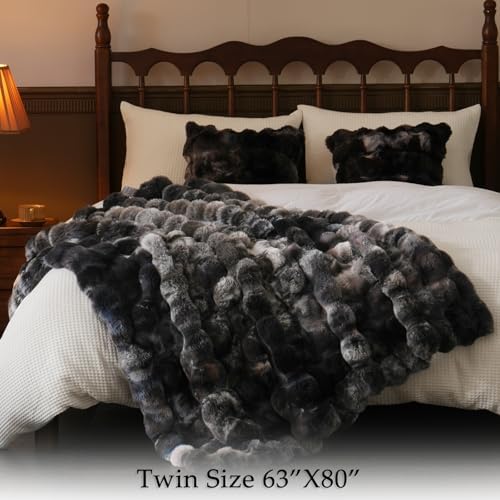 BENVWE Fluffy Faux Fur Throw Blanket for Couch, Soft Plush Thick Cozy Fuzzy Luxury Minky Bubble Blanket for Home Living