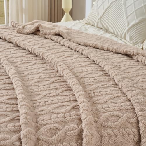 Brown Throw Blanket - Soft & Fluffy Fleece, Cute & Aesthetic, Perfect for Sofa, Couch, Chair, Bed, Living Room &