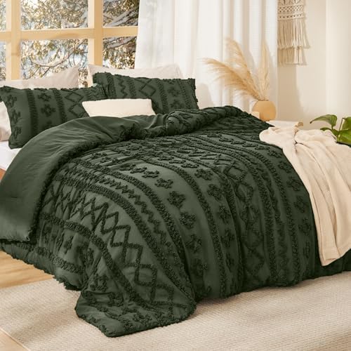 Bedsure Tufted Boho Comforter Set California King - Olive Green Boho Bed Set, GentleSoft™ 3 Pieces Farmhouse-Style