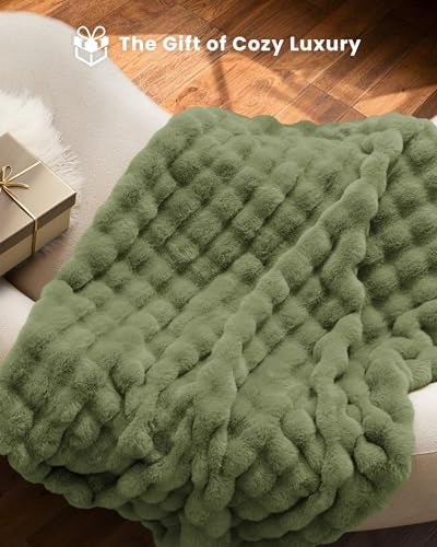 Ultra Soft Cozy Faux Fur Throw Blanket, Fuzzy Plush Thick Bubble Blanket, Oversize Luxury Fluffy Blanket for Couch