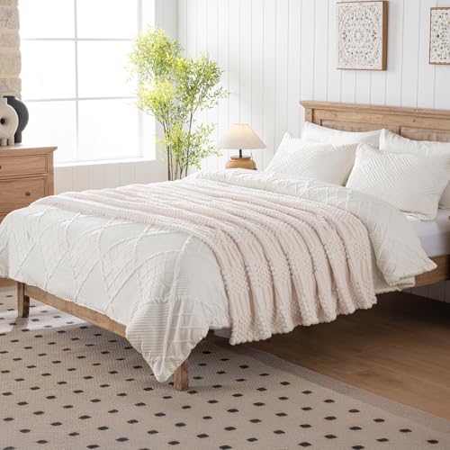 Beige Throw Blanket - Soft & Fluffy Fleece, Cute & Aesthetic, Perfect for Sofa, Couch, Chair, Bed, Living Room &
