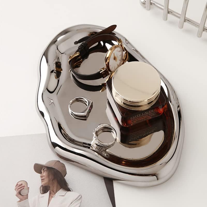 Ceramic Trinket Tray / 7.7 x 5.3 x 0.6 / Silver