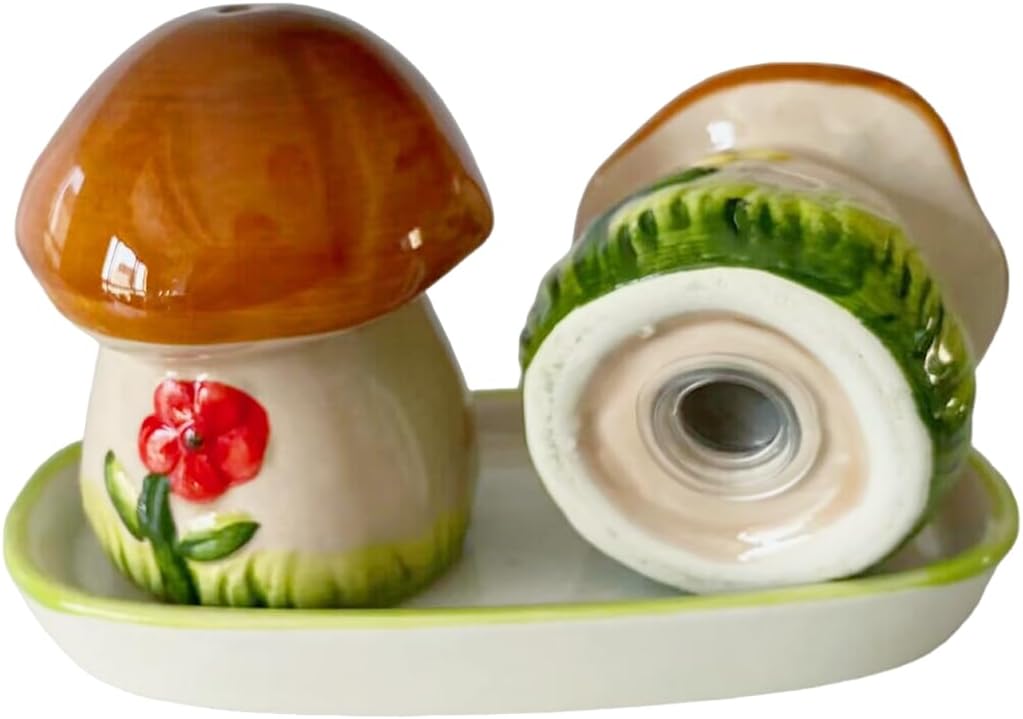 Hand painted 3D Ceramic Salt & Pepper Shaker Set / Mushroom