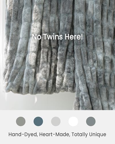Ultra Soft Cozy Faux Fur Throw Blanket, Fuzzy Plush Thick Bubble Blanket, Luxury Fluffy Blanket for Couch, Sofa