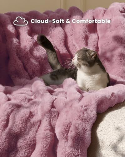 Ultra Soft Cozy Faux Fur Throw Blanket, Fuzzy Plush Thick Bubble Blanket, Oversize Luxury Fluffy Blanket for Couch