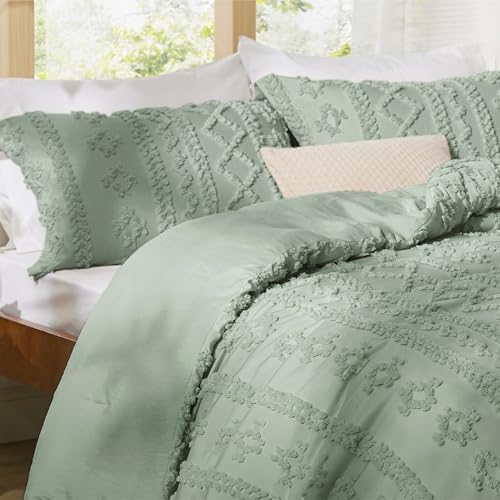 Bedsure Tufted Boho Comforter Set California King - Sage Green Boho Bed Set, GentleSoft™ 3 Pieces Farmhouse-Style