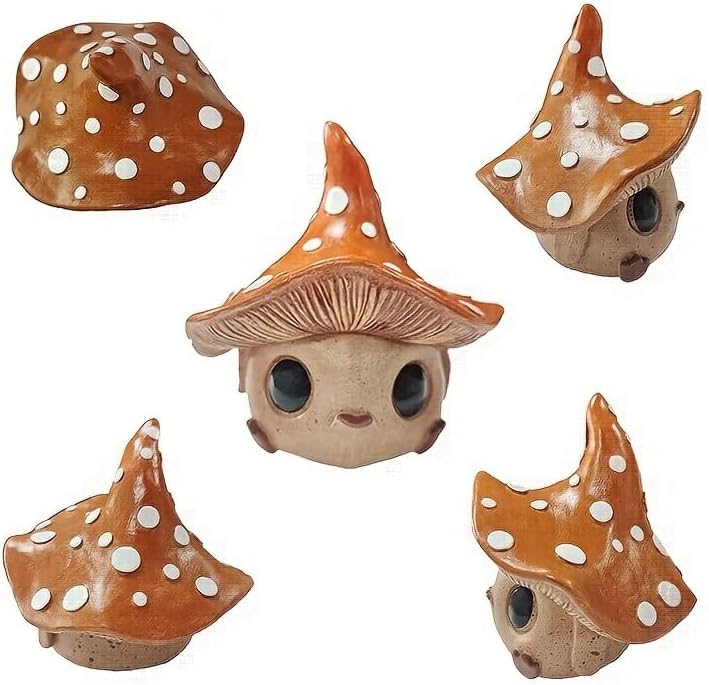 Garden Gnomes Statues / Mushroom Outdoor Garden Decor Statue