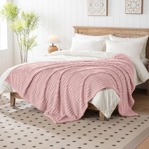 Pink Throw Blanket - Soft & Fluffy Fleece, Cute & Aesthetic, Perfect for Sofa, Couch, Chair, Bed, Living Room &