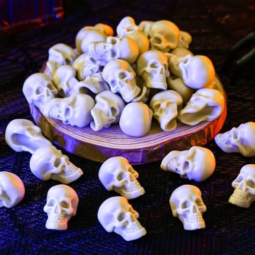 100pcs Mini Plastic Skulls Heads Miniature Skulls Halloween Skeleton Figurines for Halloween Pranks, Home Decoration, Party Supply