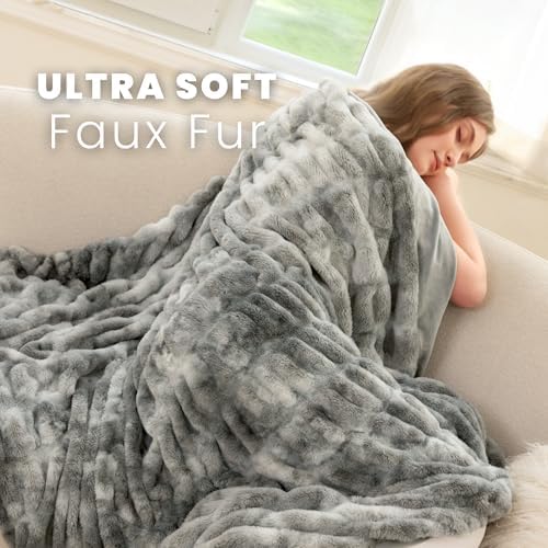 Ultra Soft Cozy Faux Fur Throw Blanket, Fuzzy Plush Thick Bubble Blanket, Luxury Fluffy Blanket for Couch, Sofa