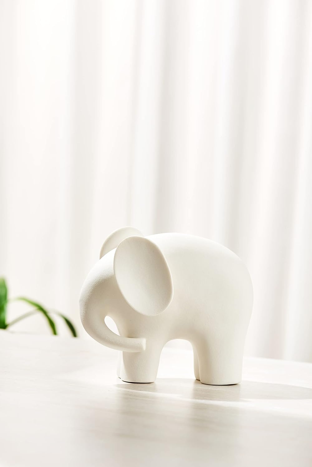 Modern Simple Ceramic White Elephant Living Room Home Office Decoration / Small White Elephant