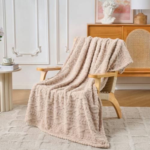 Brown Throw Blanket - Soft & Fluffy Fleece, Cute & Aesthetic, Perfect for Sofa, Couch, Chair, Bed, Living Room &