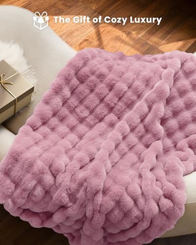 Ultra Soft Cozy Faux Fur Throw Blanket, Fuzzy Plush Thick Bubble Blanket, Oversize Luxury Fluffy Blanket for Couch