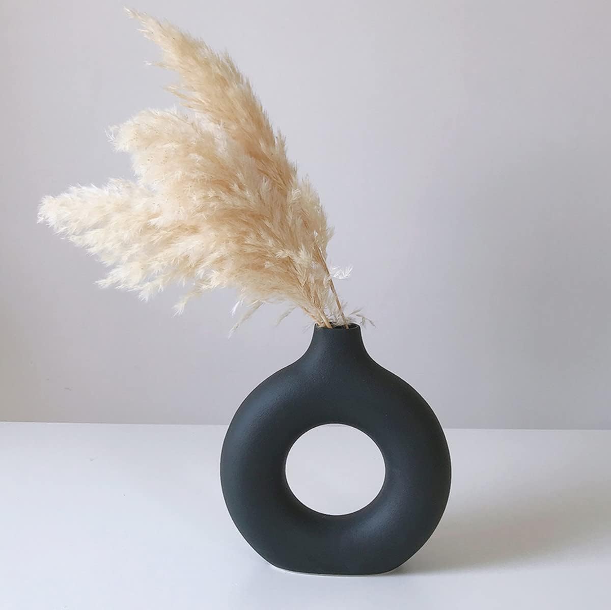 White Ceramic Vases for Pampas Grass / Black / Medium