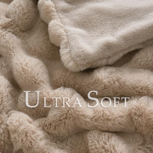 BENVWE Faux Fur Throw Blanket for Couch - Cozy Fuzzy Soft Plush Fluffy Thick Luxury Minky Bubble Blanket for Living