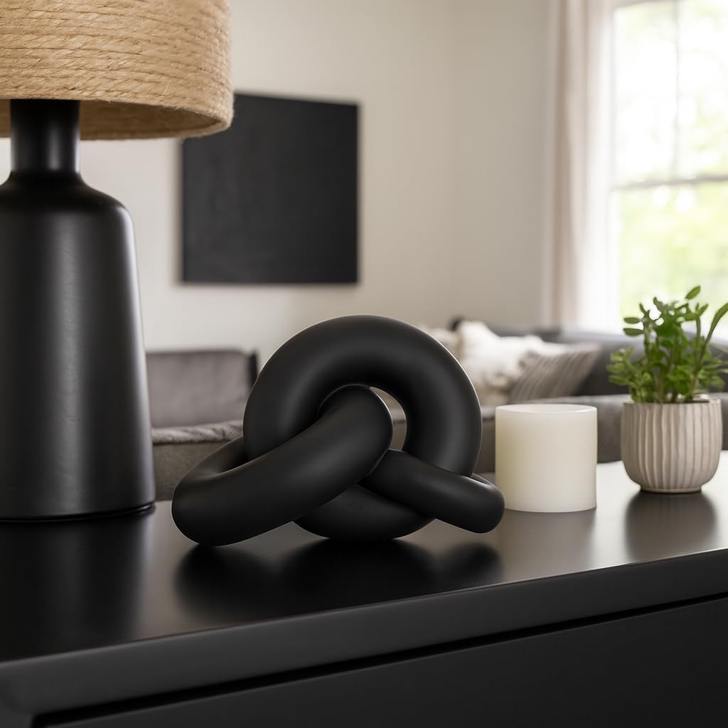 Resin Knot Sculpture / 7.0" H / Black
