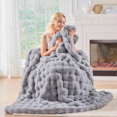 BENVWE Fluffy Faux Fur Throw Blanket for Couch, Soft Plush Thick Cozy Fuzzy Luxury Minky Bubble Blanket for Home Living