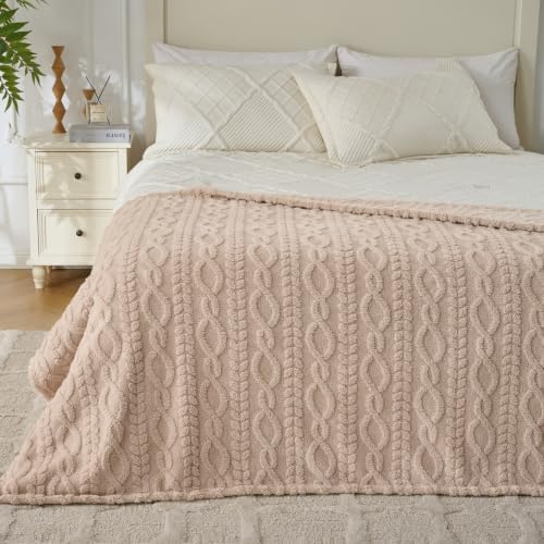 Brown Throw Blanket - Soft & Fluffy Fleece, Cute & Aesthetic, Perfect for Sofa, Couch, Chair, Bed, Living Room &