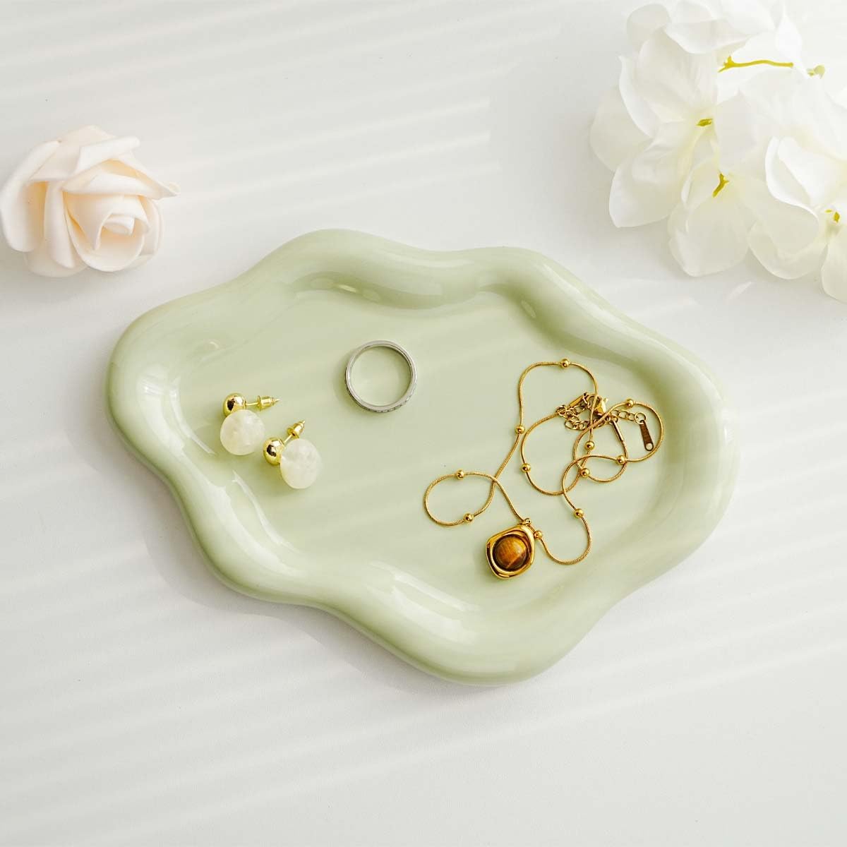 Vanity Ring Dish Ceramic Trinket Ring Holder / Cloud-green