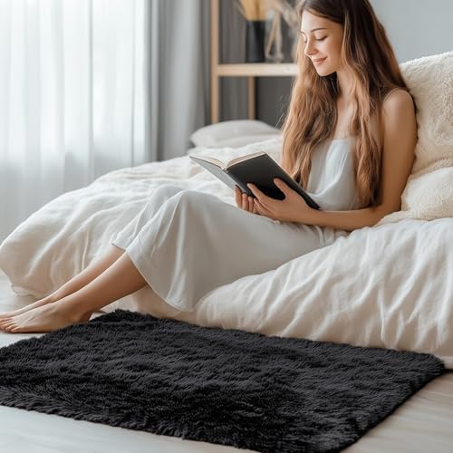 OLANLY 2x2 Machine Washable Small Rug, Soft Fluffy Shaggy Throw Rug for Bedroom, Entryway, Indoor Floor Carpet for