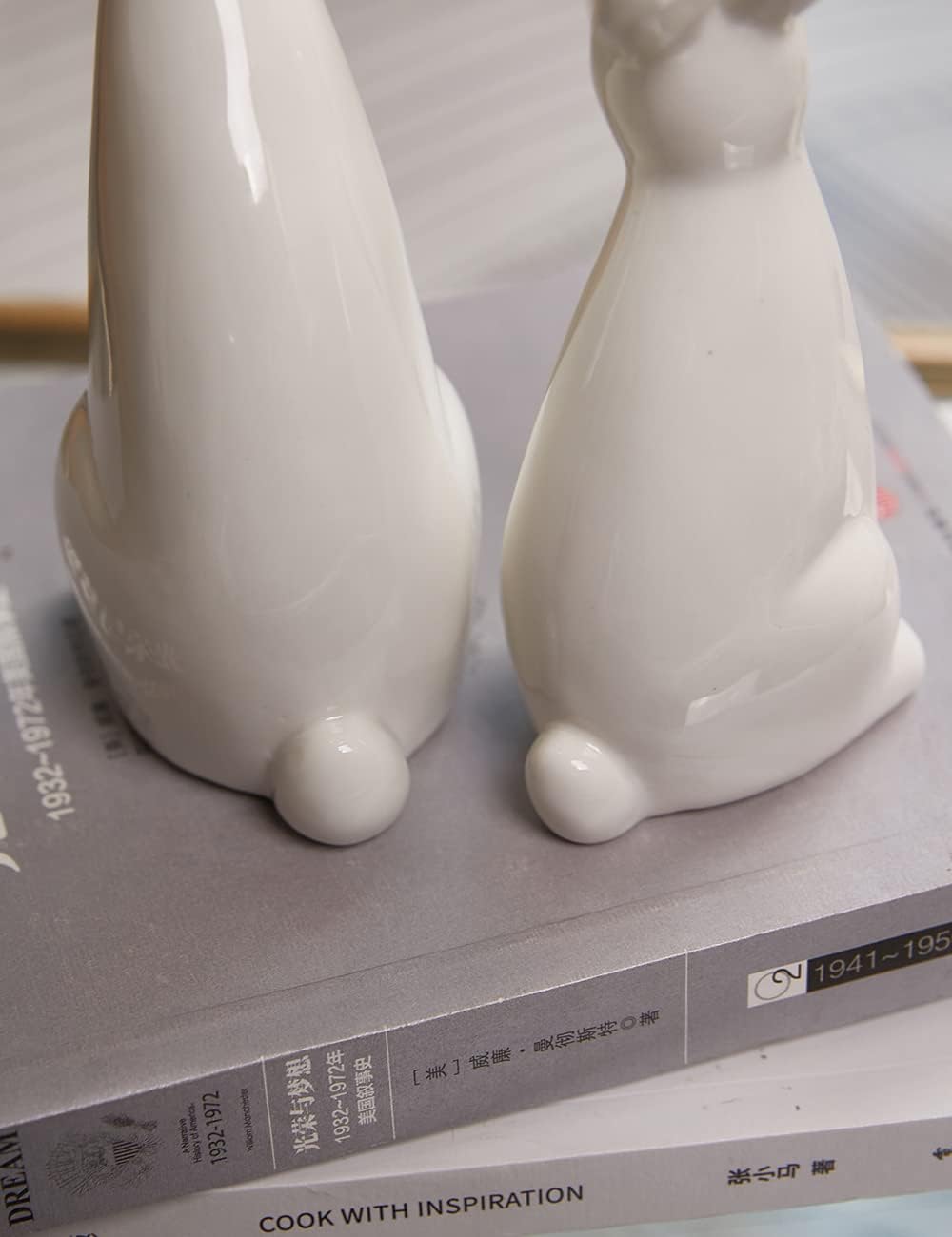 Rabbit Statue Bunny Figurine Modern Animal Sculpture Home Decor Gift / 7.6 Inch / Set of 2