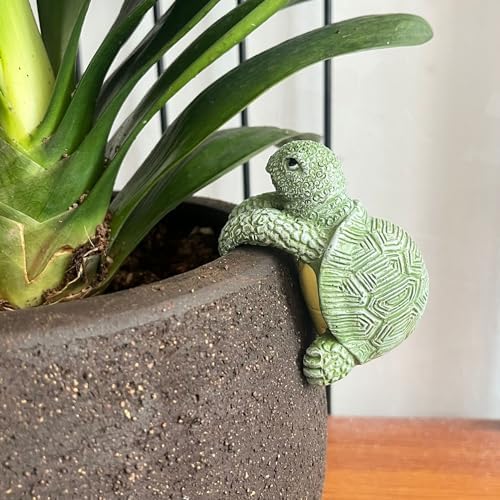 Tortoise Figure Plant Pot Hanger, Turtle Flower Pot Hugger, Resin Tortoise Statue, Funny Pot Huggers for Planters, Cute Climbing Tortoise Flower Pot Hugger, Garden Fence Balcony Patio Yard (BROWN)