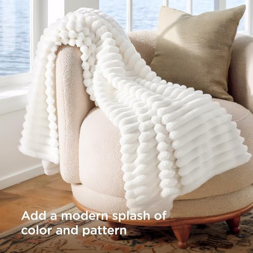 Bedsure Soft Cozy Throw Blanket for Couch Decor Gift Off White 50"x70"