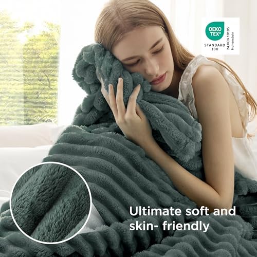 Bedsure Soft Twin XL Blanket for Bed Dorm Mallard Green 66"x90"